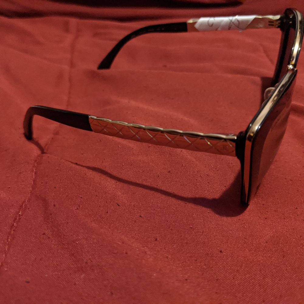 Chanel sunglasses - Picture 2 of 4